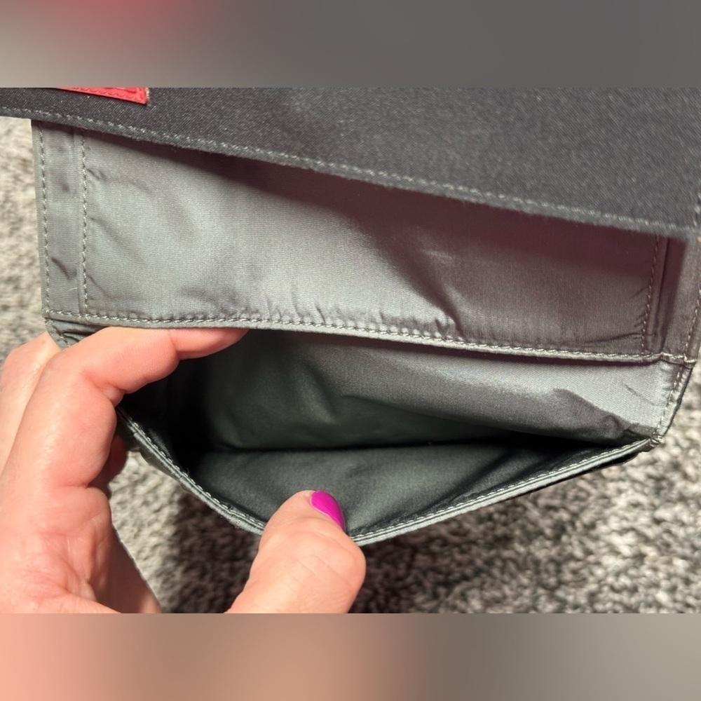 🚨SALE🚨 Prada Sport Nylon wallet - Picture 6 of 15